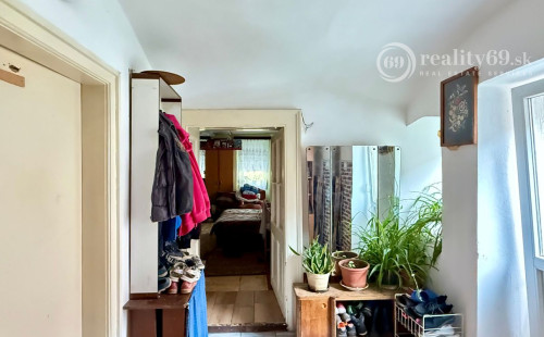 MAĎARSKO - GONC 2 IZBOVÝ RD S POZEMKOM 700 M2 