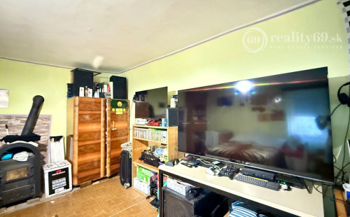 MAĎARSKO - GONC 2 IZBOVÝ RD S POZEMKOM 700 M2 