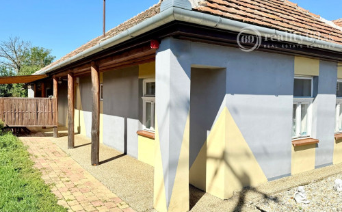 MAĎARSKO - MÉRA PEKNÝ GAZDOVSKÝ RD PO REKONŠTRUKCII.