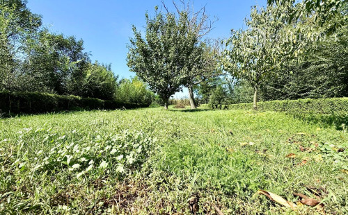 MAĎARSKO - MÉRA PEKNÝ GAZDOVSKÝ RD PO REKONŠTRUKCII.