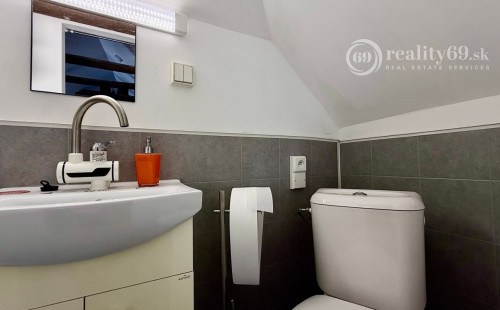 MAĎARSKO - MÉRA PEKNÝ GAZDOVSKÝ RD PO REKONŠTRUKCII.