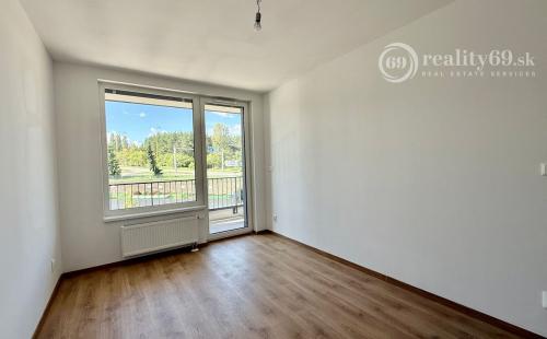 Bývanie snov na výbornej adrese Popradská  3-izbový byt s loggiou, garážové miesto, pivnica.