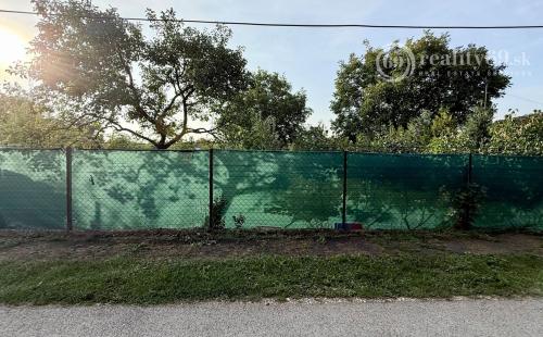 MAĎARSKO - TORNYOSNÉMETI STAVEBNÝ POZEMOK 600 M2 VŠETKY IS V DOSAHU.