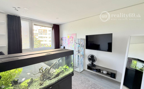 JAZERO - IRKUTSKÁ 4 IZBOVÝ BYT 71 M2, NOVÁ DISPOZÍCIA, LODŽIA A PIVNICA.