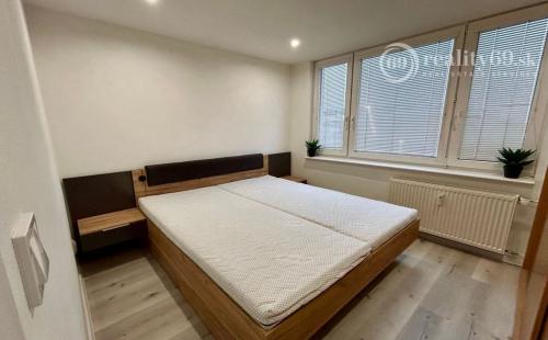 TERASA - KYSUCKÁ 3 IZBOVÝ BYT PO KOMPLETNEJ REKONŠTRUKCII