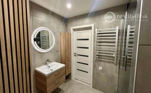 TERASA - KYSUCKÁ 3 IZBOVÝ BYT PO KOMPLETNEJ REKONŠTRUKCII