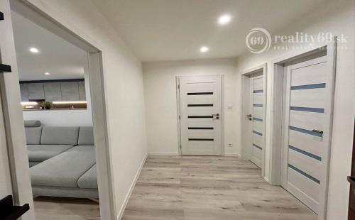 TERASA - KYSUCKÁ 3 IZBOVÝ BYT PO KOMPLETNEJ REKONŠTRUKCII