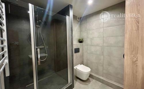 TERASA - KYSUCKÁ 3 IZBOVÝ BYT PO KOMPLETNEJ REKONŠTRUKCII