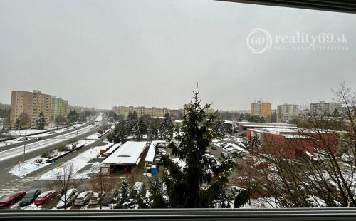 TERASA - KYSUCKÁ 3 IZBOVÝ BYT PO KOMPLETNEJ REKONŠTRUKCII