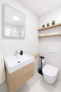 JUH - 2 IZBOVÝ KRIVÁ PRI AUPARKU NOVÝ BYT, TOP POLOHA