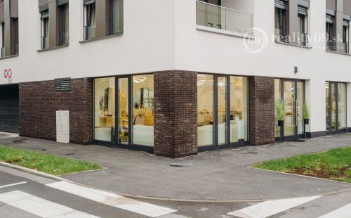 ODSTÚPENIE ZABEHNUTEJ PREVÁDZKY BARBER SHOPU V KOŠICIACH