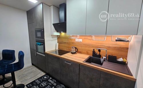 KARPATSKÁ - 2 IZBOVÝ BYT ZARIADENÝ IHNEĎ K DISPOZÍCII