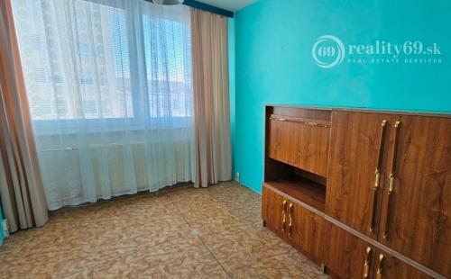 CENTRUM MESTA JÁNOŠÍKOVÁ 3 IZBOVÝ ZARIADENÝ BYT