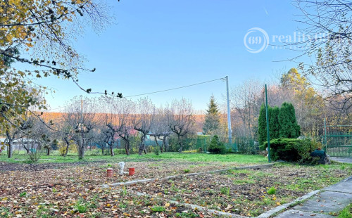 ZELENÝ DVOR - MONČÍ POTOK - POSCHODOVÁ CHATA 50 M2, POZEMOK 1.042