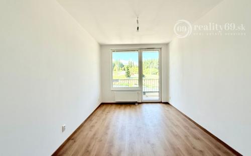 Bývanie snov na výbornej adrese Popradská  3-izbový byt s loggiou, garážové miesto, pivnica.