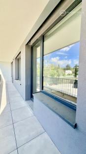 Bývanie snov na výbornej adrese Popradská  3-izbový byt s loggiou, garážové miesto, pivnica.