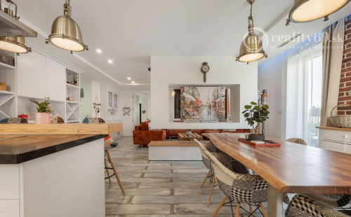 ZELENÁ STRÁŇ - PRIESTRANNÝ 4 IZBOVÝ BYT, 3 TERASY, 2 GARÁŽOVÉ MIESTA