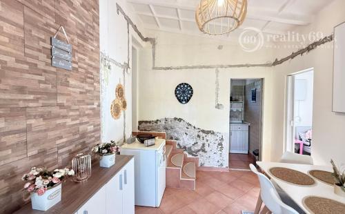 MAĎARSKO - JAZERO RAKACA - 4 IZBOVÁ CHATA, TERASA, VÍRIVKA.