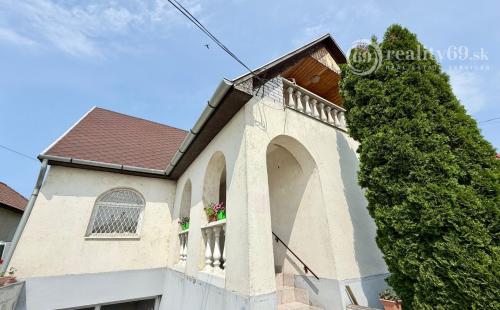 MAĎARSKO FORRÓ - SUPER 5 IZBOVÝ RD SO ZÁHRADOU