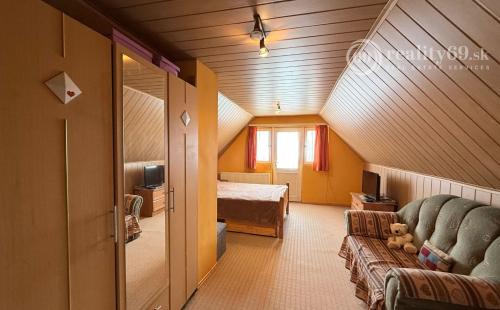 MAĎARSKO FORRÓ - SUPER 5 IZBOVÝ RD SO ZÁHRADOU