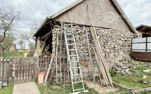 MAĎARSKO - HEJCE PEKNÝ 3 IZBOVÝ RODINNÝ DOM NA VEĽKOM POZEMKU