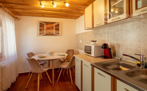 MAĎARSKO - MESZES TOP PENZIÓN BLÍZKO JAZERA, VÝBORNÁ INVESTÍCIA.