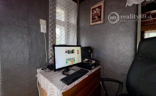 MAĎARSKO - FORRÓ / ENCS - ABÚJDEVECSER  - 3 IZBOVÝ DOM IHNEĎ OBÝVATEĽNÝ