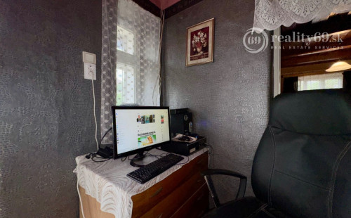 MAĎARSKO - FORRÓ / ENCS - ABÚJDEVECSER  - 3 IZBOVÝ DOM IHNEĎ OBÝVATEĽNÝ