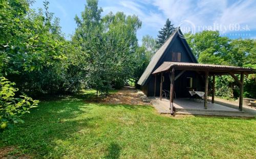 MAĎARSKO - PRI MISKOLCI - 3 IZBOVÁ POSCHODOVÁ CHATA 60 M2, TOP LOKALITA