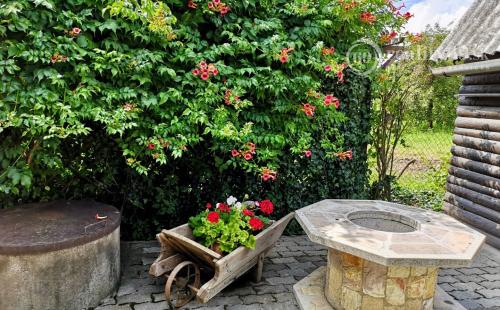 MAĎARSKO - PRI MISKOLCI - 3 IZBOVÁ POSCHODOVÁ CHATA 60 M2, TOP LOKALITA