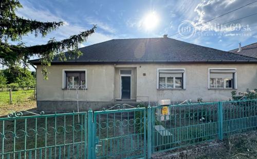 MAĎARSKO - FORRÓ / ENCS - ABÚJDEVECSER  - 5 IZBOVÝ DVOJDOM IHNEĎ OBÝVATEĽNÝ