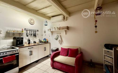 MAĎARSKO - MÉRA PEKNÝ GAZDOVSKÝ RD PO REKONŠTRUKCII.