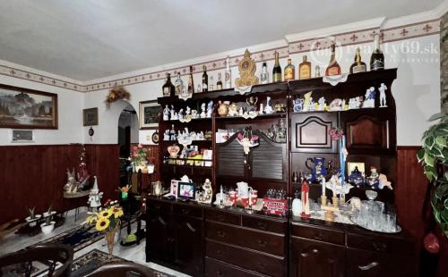 MAĎARSKO - MÁRTONYI - PEKNÝ 4 IZBOVÝ RD V KRÁSNEJ LOKALITE BLÍZKO JAZERA RAKACA.