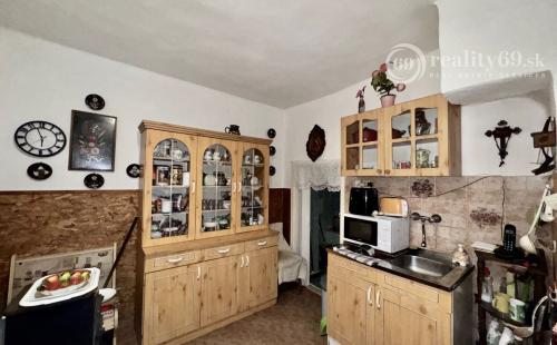 MAĎARSKO - MÁRTONYI - PEKNÝ 4 IZBOVÝ RD V KRÁSNEJ LOKALITE BLÍZKO JAZERA RAKACA.