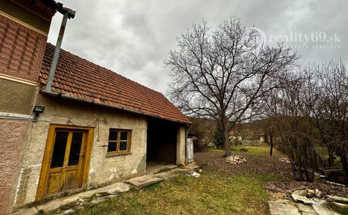 MAĎARSKO - TOP LOKALITA SZOGLIGET PEKNÝ RODINNÝ DOM