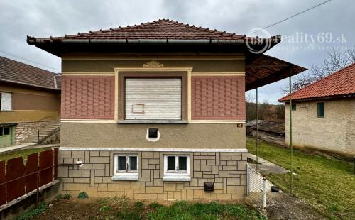 MAĎARSKO - TOP LOKALITA SZOGLIGET PEKNÝ RODINNÝ DOM