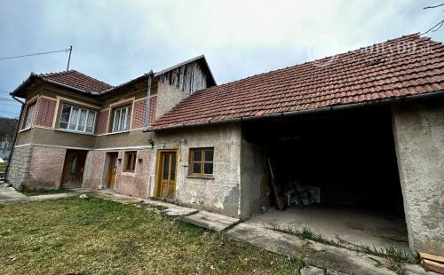 MAĎARSKO - TOP LOKALITA SZOGLIGET PEKNÝ RODINNÝ DOM