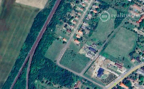 STAVEBNÝ POZEMOK HIDASNÉMETI 929 M2 VHODNÝ NA VÝSTAVBU RD, VŠETKY IS.