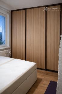 NAD JAZEROM - AZOVSKÁ 1,5 IZBOVÝ BYT 41 M2, ZARIADENÝ KOMPLET.