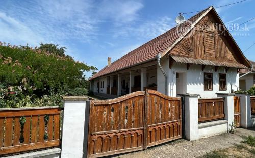 MAĎARSKO - BORSODIVÁNKA KRÁSNÝ SEDLIACKÝ DOM PO KOMPLETNEJ REKONŠTRUKCII.