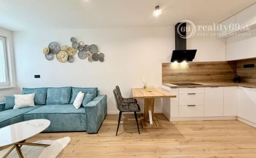 KRIVÁ PRI AUPARKU - 2 IZBOVÝ BYT PRIPRAVENÝ NA BÝVANIE.