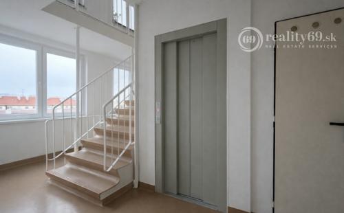 ŠIRŠIE CENTRUM MESTA KOŠICE - PAJOROVA 3 IZBOVÝ BYT 71 M2.