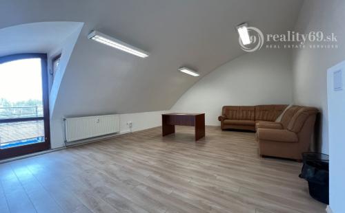 KOŠICE - NA PRENÁJOM KANCELÁRSKE PRIESTORY NA FLORIÁNSKEJ ULICI V BUDOVE EURODOM