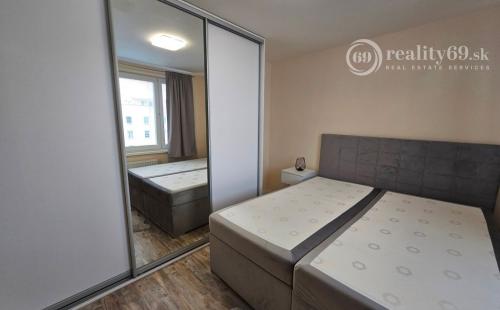 KARPATSKÁ - 2 IZBOVÝ BYT ZARIADENÝ IHNEĎ K DISPOZÍCII