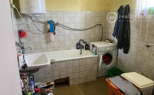 MAĎARSKO - SZENDRO 3 IZBOVÝ RD VO VEĽMI DOBROM STAVE LEN 70KM OD KOŠÍC.