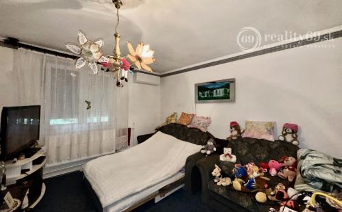 MAĎARSKO - MÁRTONYI - PEKNÝ 4 IZBOVÝ RD V KRÁSNEJ LOKALITE BLÍZKO JAZERA RAKACA.