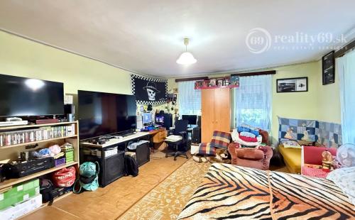 MAĎARSKO - GONC 2 IZBOVÝ RD S POZEMKOM 700 M2 