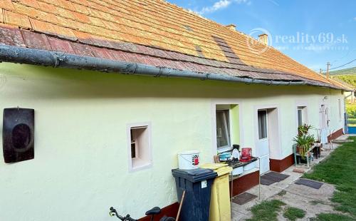 MAĎARSKO - GONC 2 IZBOVÝ RD S POZEMKOM 700 M2 