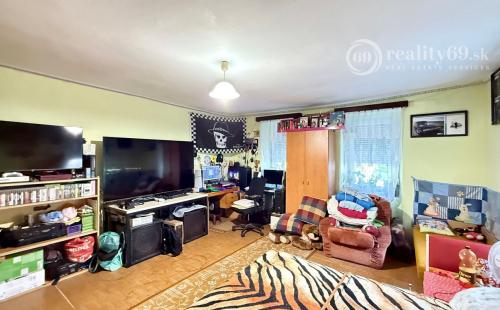 MAĎARSKO - GONC 2 IZBOVÝ RD S POZEMKOM 700 M2 