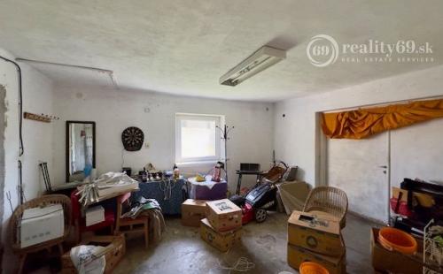 MAĎARSKO - PERKUPA 5 IZBOVÝ POSCHODOVÝ DOM PO REKONŠTRUKCII.